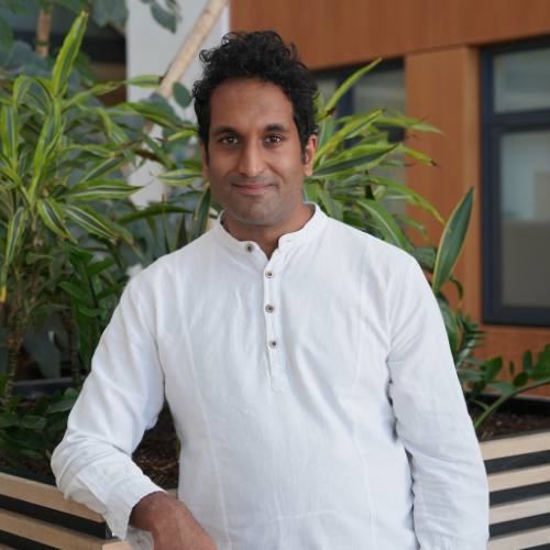 Dr Zeshan Qureshi
